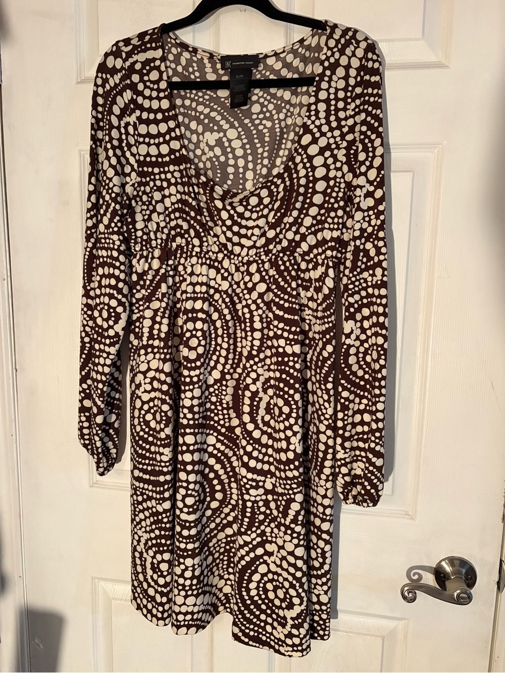 INC International Concepts Brown & Cream Long-Sleeve V-Neck Dress